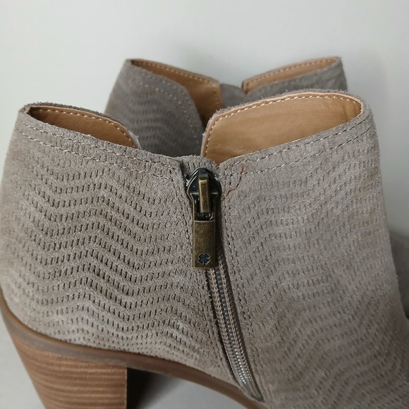 Lucky Brand Taupe Suede Ankle‎ Boots Women's 7.5 Side Zip Block Heel - Picture 6 of 10